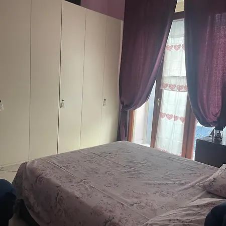 A Casa Di Ely Bed and Breakfast Νάπολη